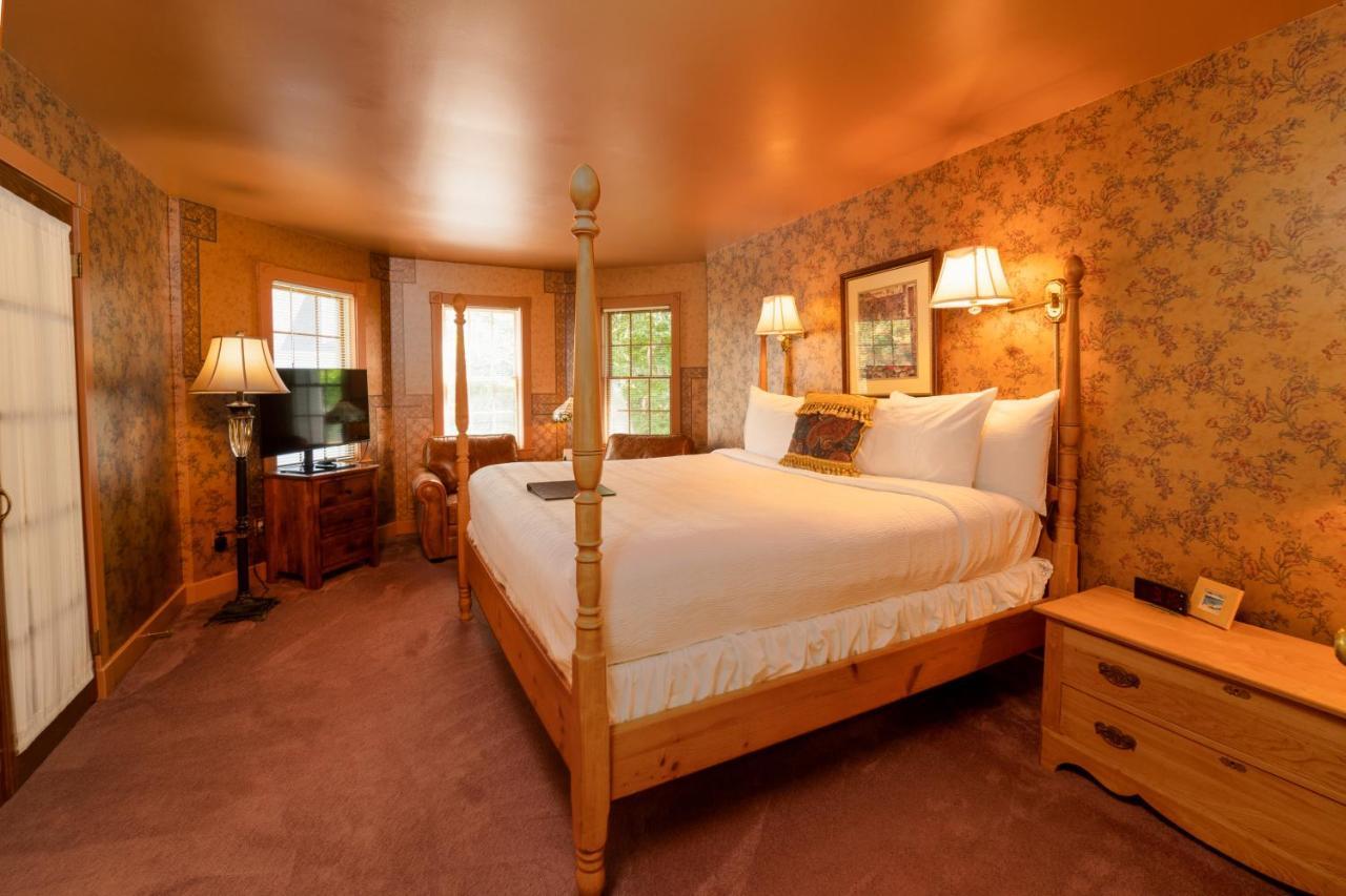 Yelton Manor Bed And Breakfast South Haven Habitación foto