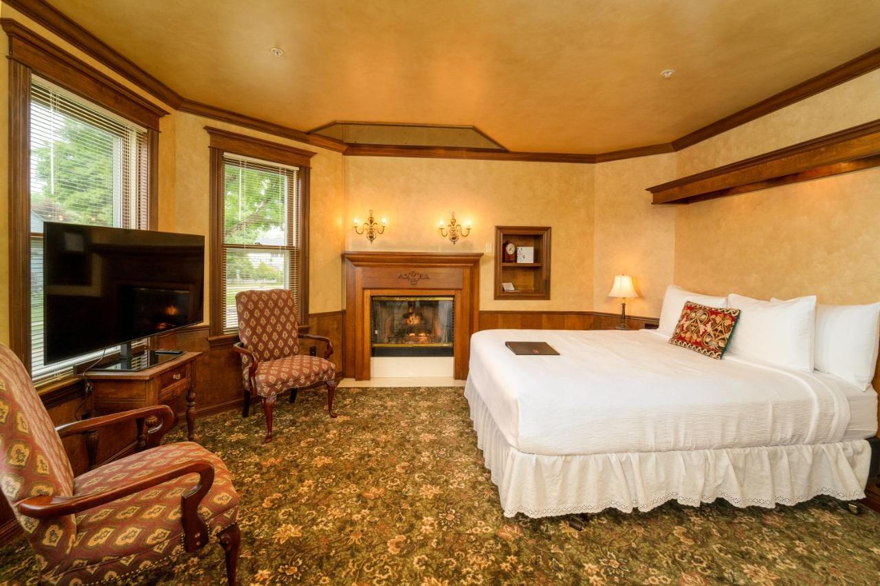 Yelton Manor Bed And Breakfast South Haven Habitación foto