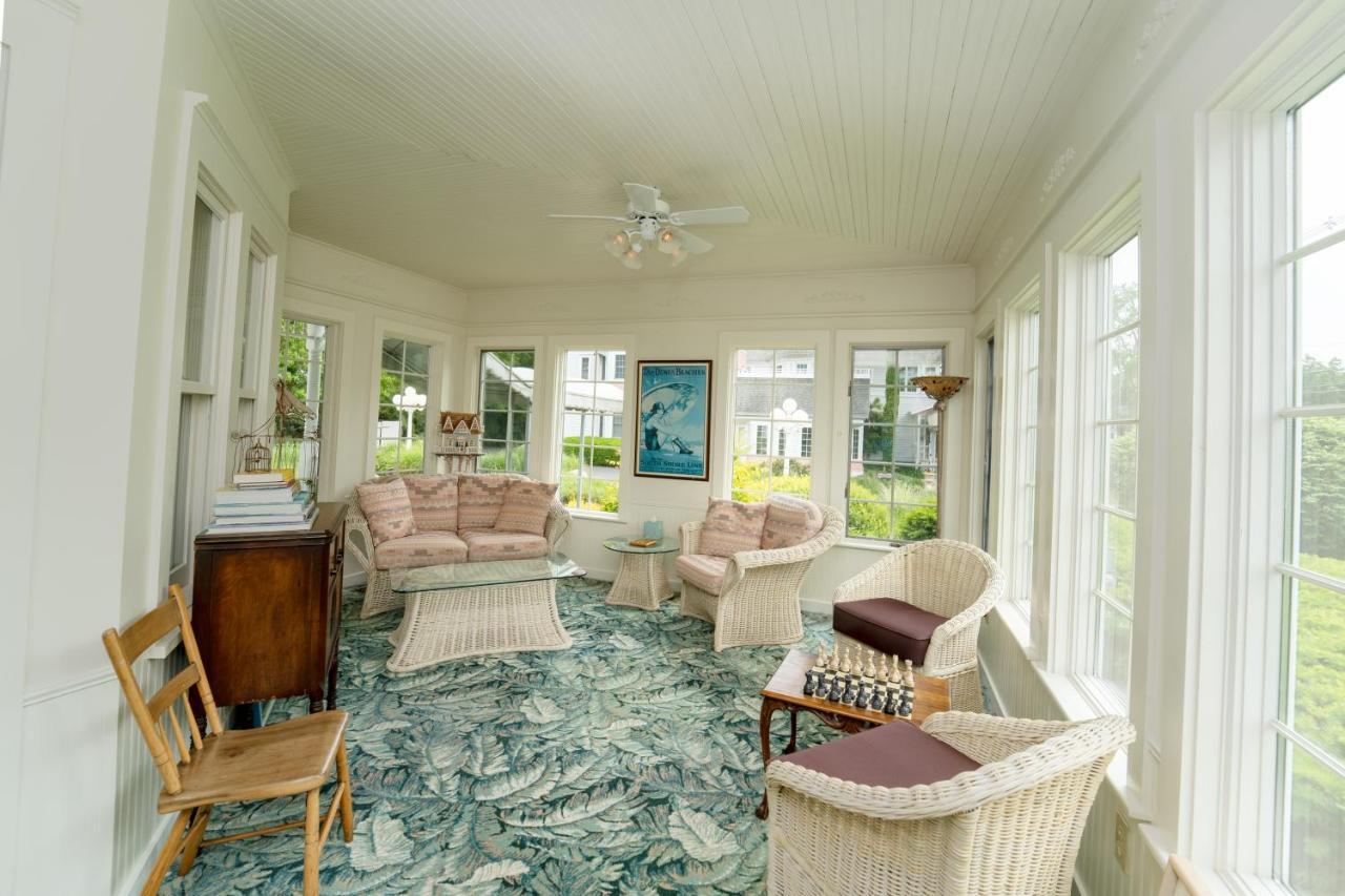 Yelton Manor Bed And Breakfast South Haven Exterior foto
