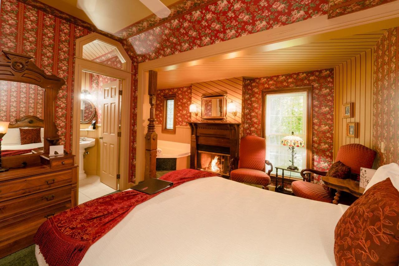 Yelton Manor Bed And Breakfast South Haven Habitación foto