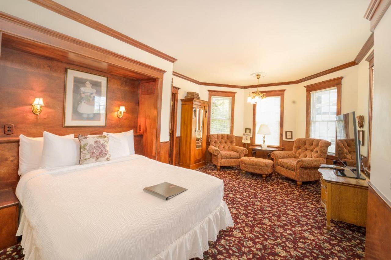 Yelton Manor Bed And Breakfast South Haven Habitación foto