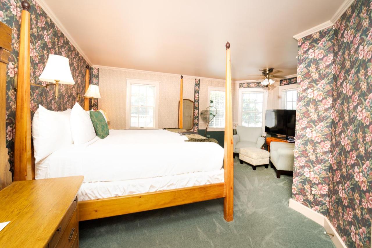 Yelton Manor Bed And Breakfast South Haven Habitación foto