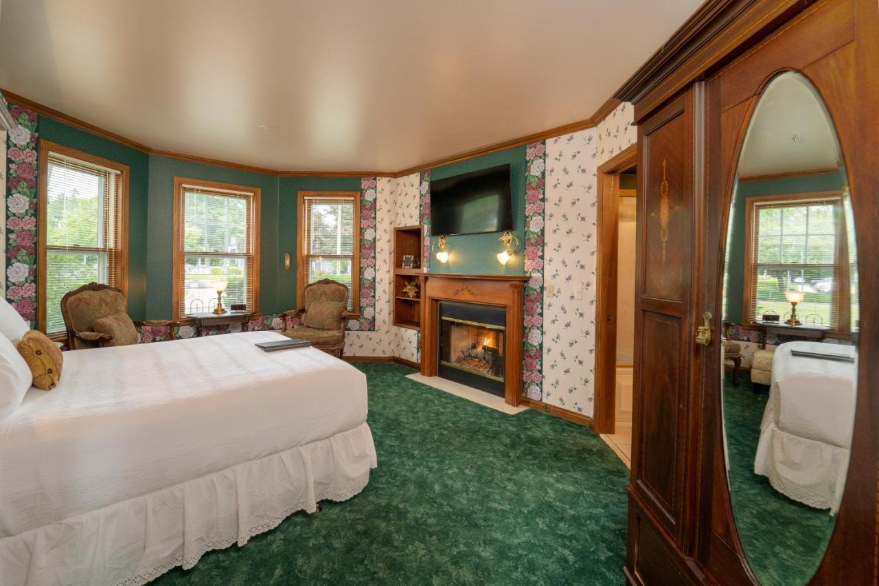 Yelton Manor Bed And Breakfast South Haven Habitación foto