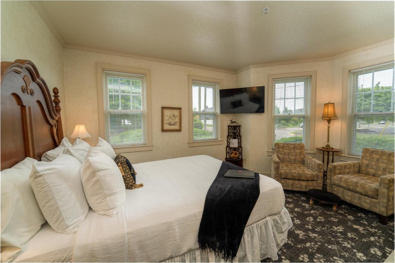 Yelton Manor Bed And Breakfast South Haven Habitación foto