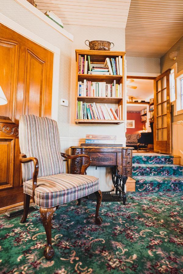 Yelton Manor Bed And Breakfast South Haven Exterior foto