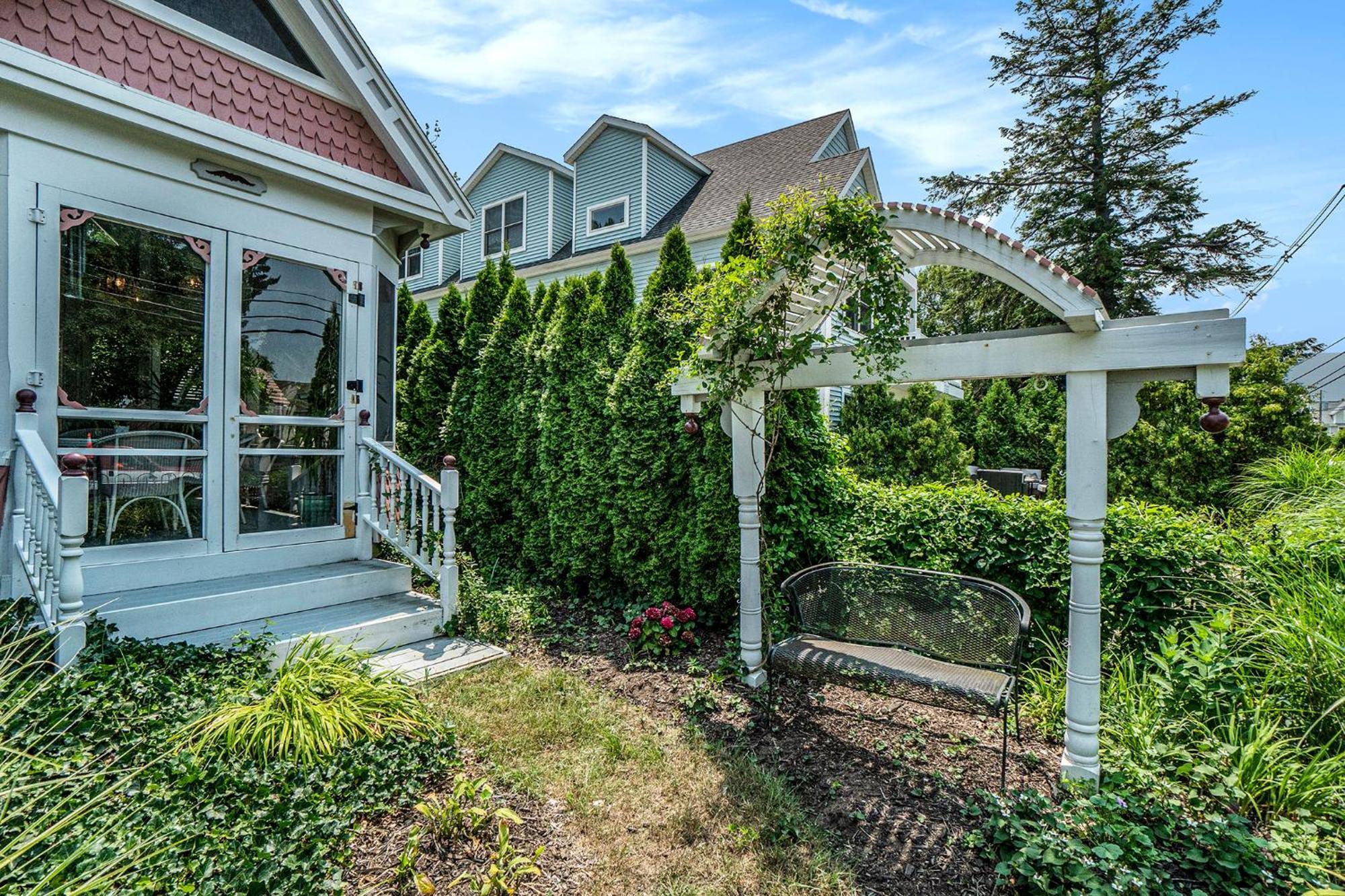 Yelton Manor Bed And Breakfast South Haven Exterior foto