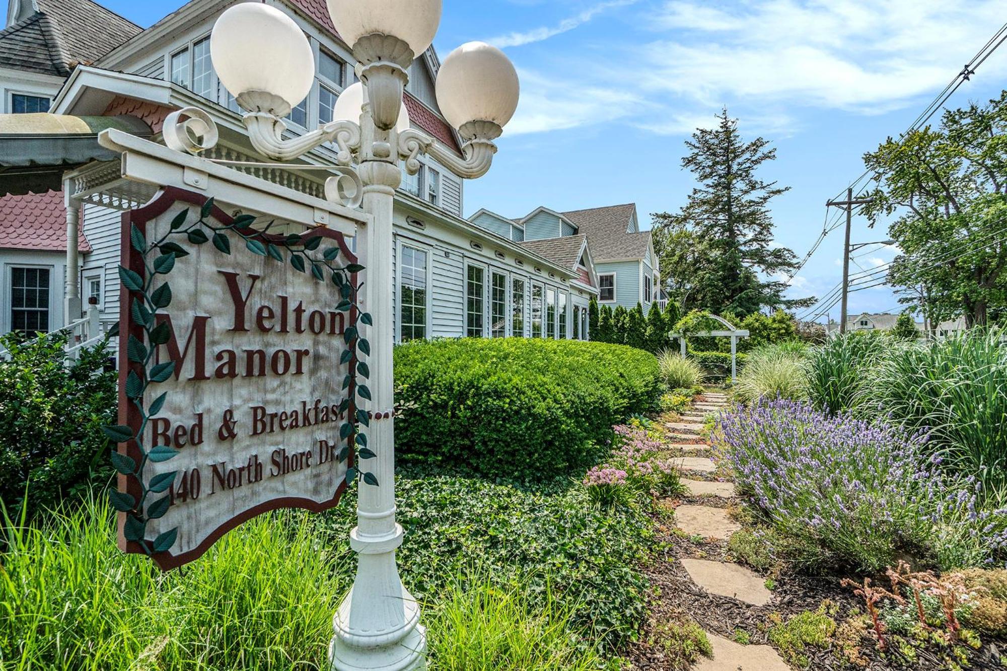 Yelton Manor Bed And Breakfast South Haven Exterior foto